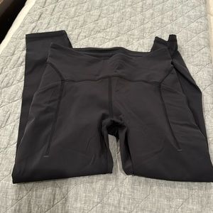 Lululemon size 6 25”